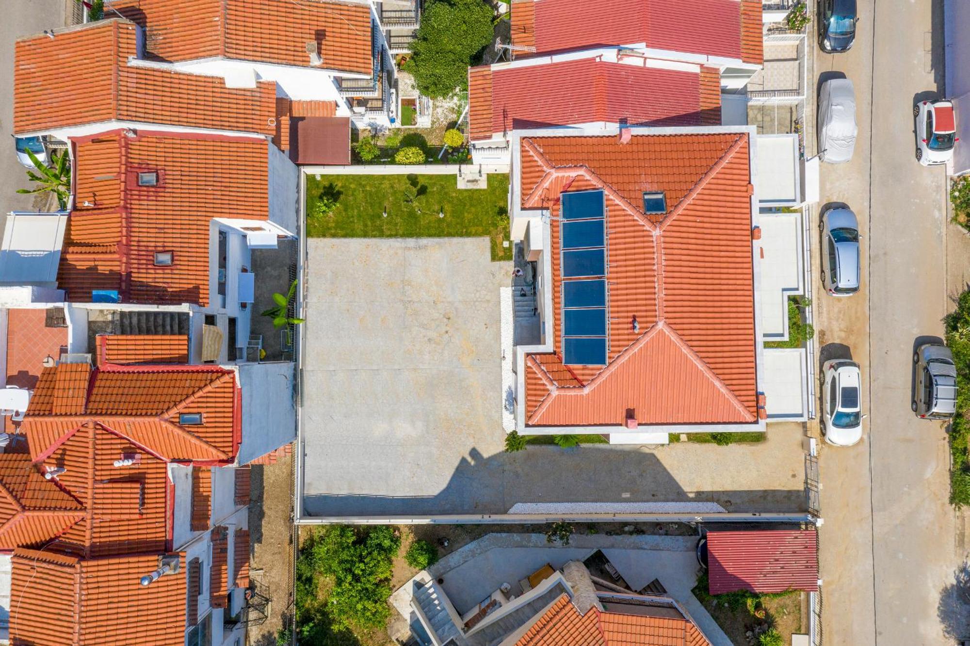 Crist Luxury Apartments Nea Poteidaia Exterior foto